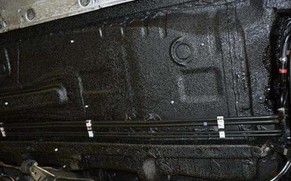 发动机护板和底盘装甲有必要装吗,新车有必要装发动机底盘护板嘛