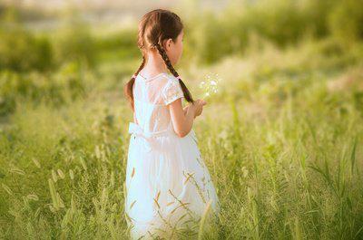 孩子偷偷抹口红怎么办,宝宝偷涂妈妈的口红怎么发朋友圈