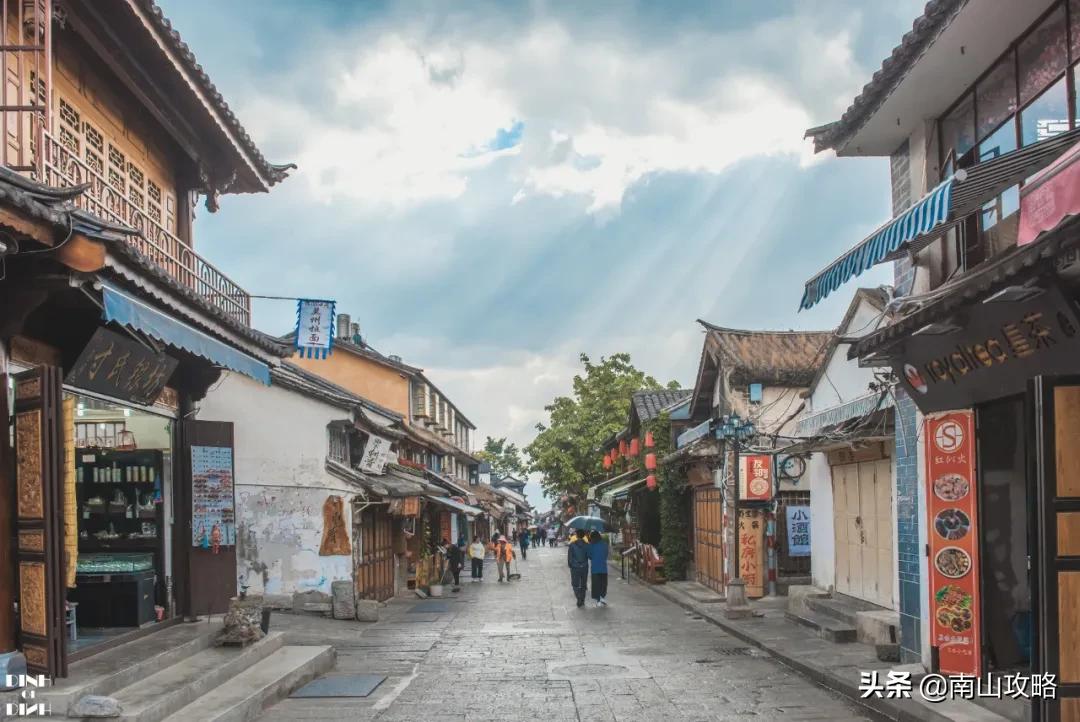 8月避暑推荐 (七月避暑人少的地方)