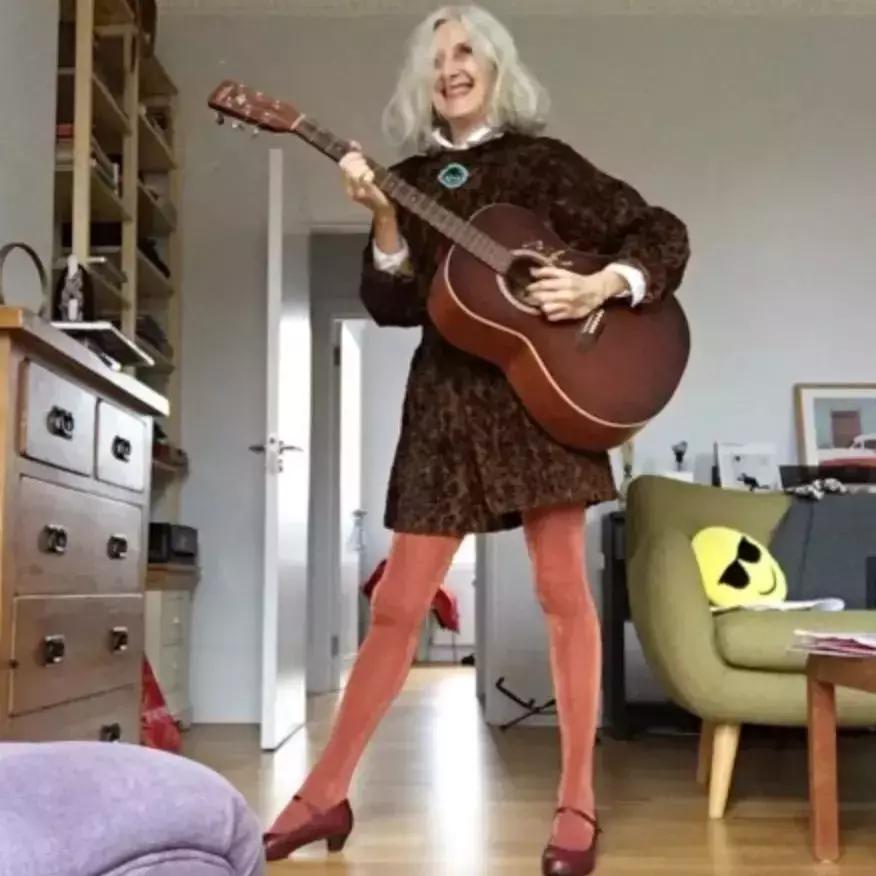 女人爱穿的袜子,女人穿丝袜和棉袜区别