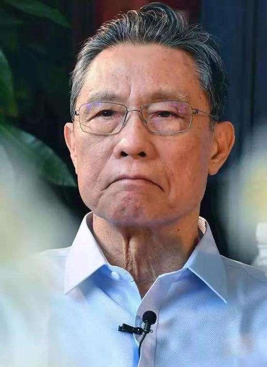 一枚印章拍出402.5万天价，但他甘愿为钟南山刻印，韩天衡是谁？