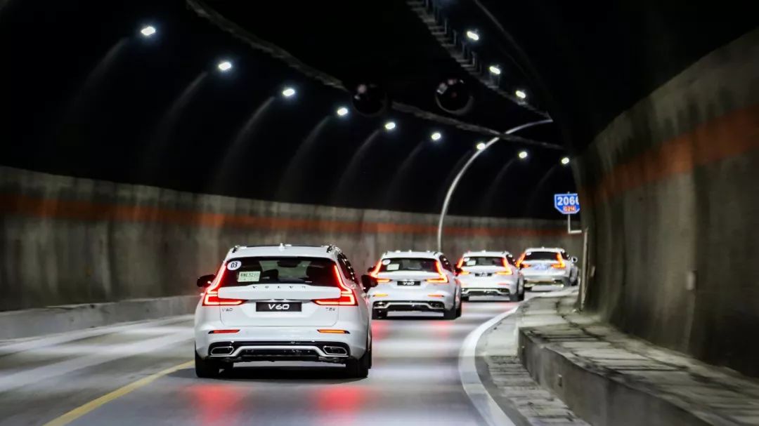 带你领略诗与远方全新沃尔沃v60,试驾沃尔沃v60最新款