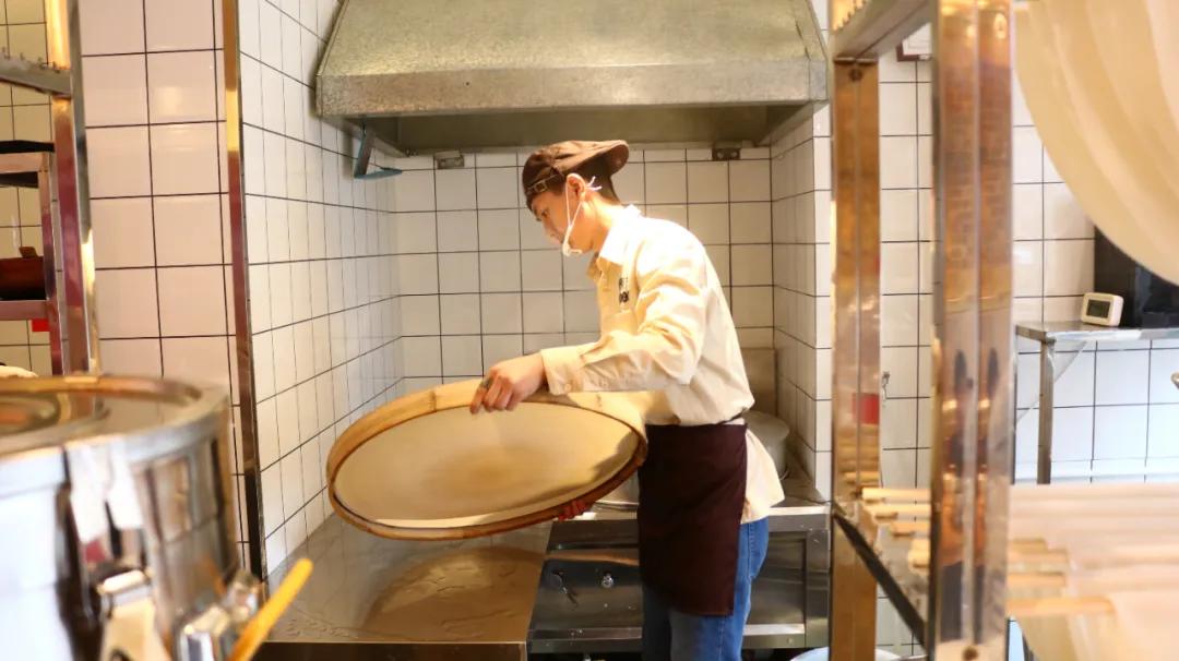 我只吃小面！打卡了这家手工粉后我真香了