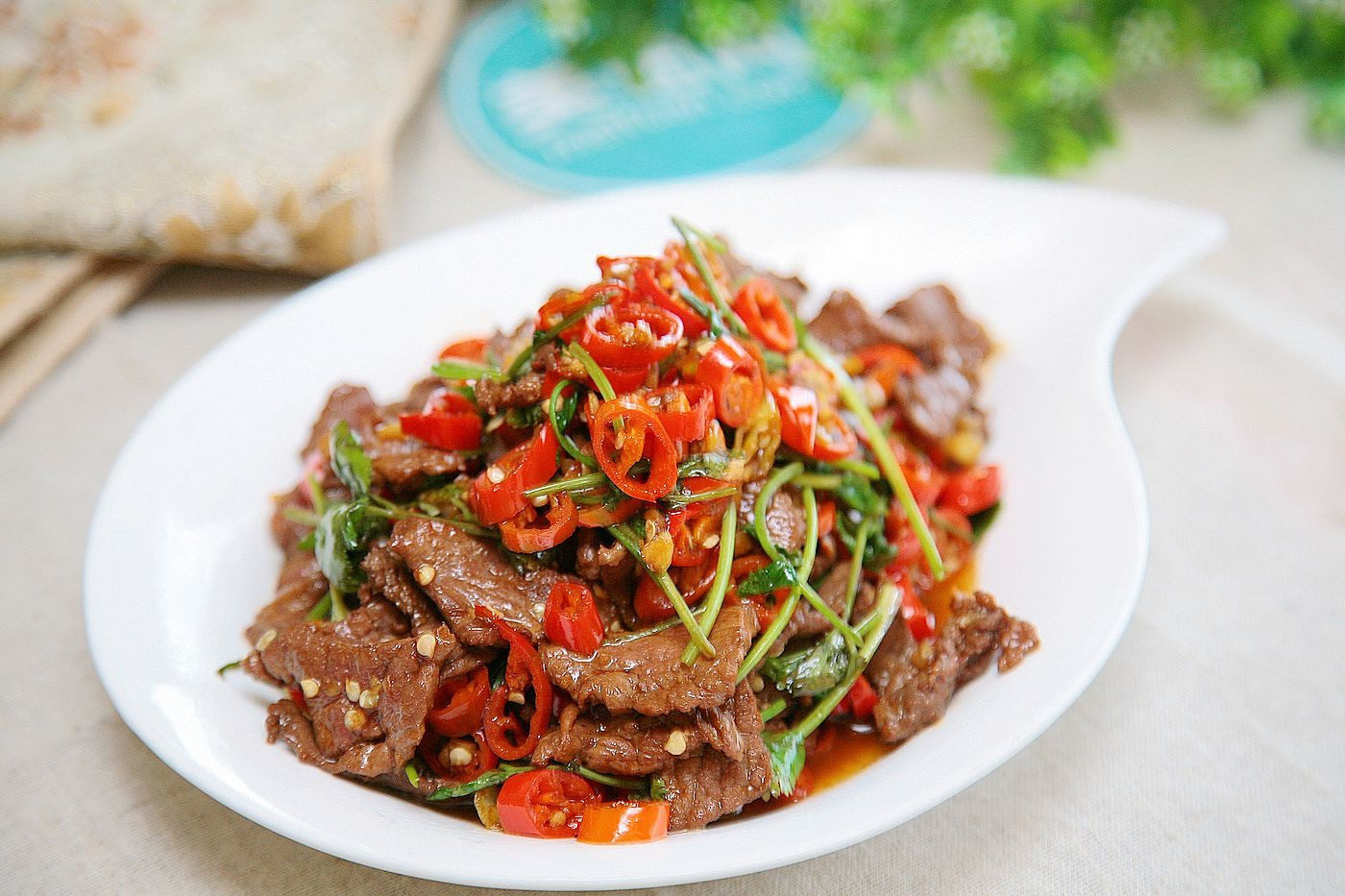 炒牛肉老的咬不动怎么办,炒牛肉太老怎么补救