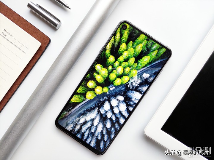 三星galaxya8s,三星galaxya8s评测