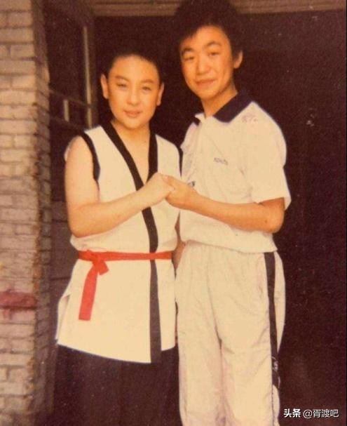王宝强释小龙二十年前二十年后,王宝强释小龙青涩旧照曝光