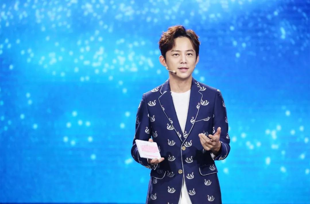 何炅年轻时有多牛,何炅令人震惊的主持能力