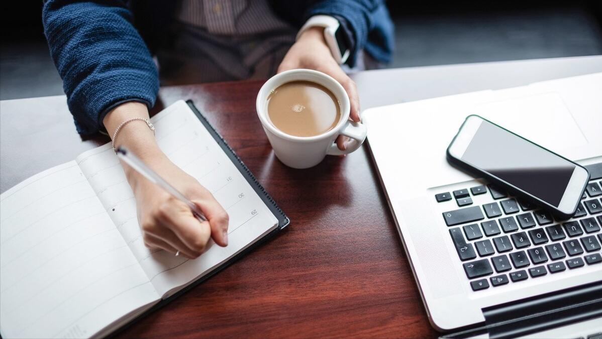 亦舒笔下的唐晶,亦舒小说贺涵唐晶凌玲结局