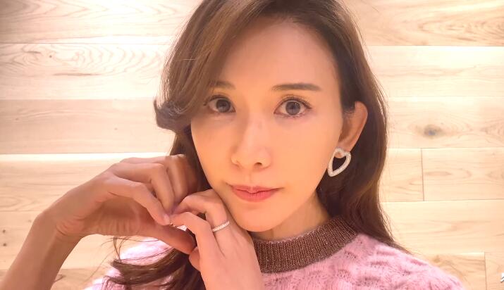 林志玲情人节录视频，鼻子部位疑似有淤青，评论区现神评论