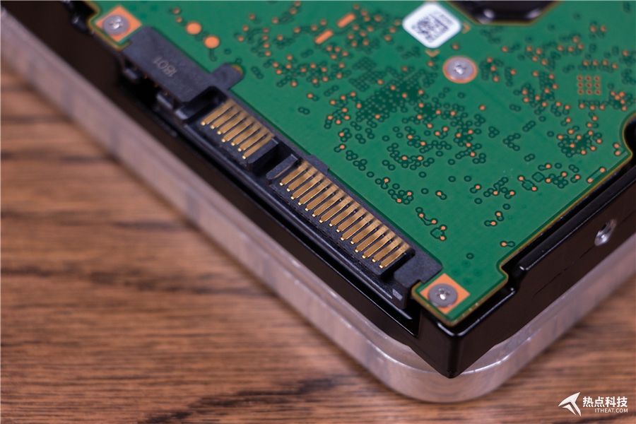 希捷酷狼6tbnas级硬盘,2.5英寸硬盘希捷酷狼