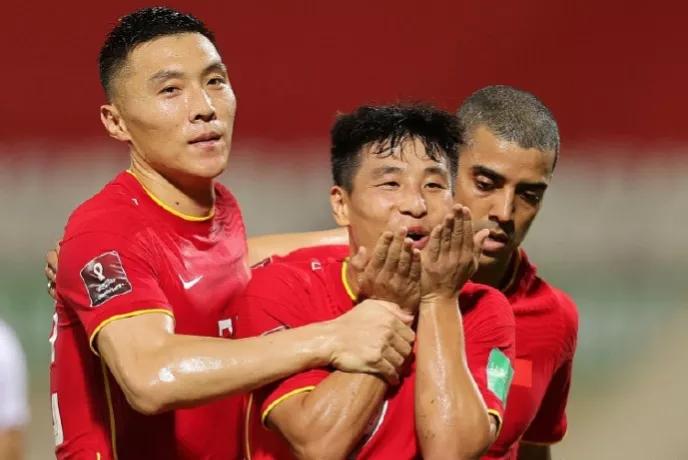 向男足下战书是真是假,阿曼主帅辞职