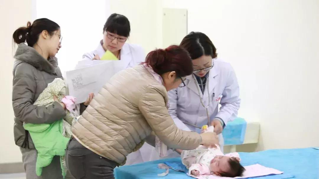 新春走基层除夕夜医院,新春走基层医院