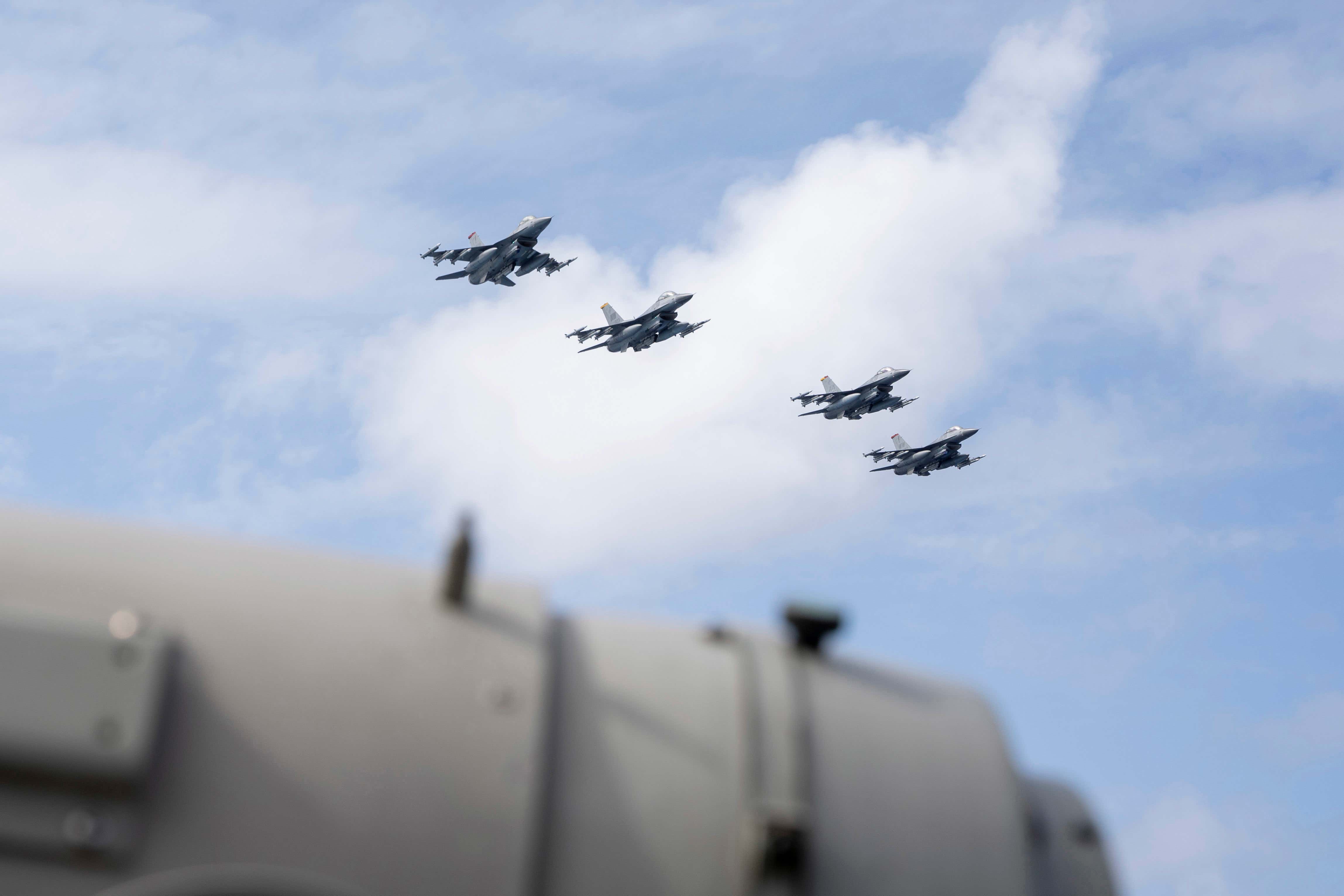 美国空军f16大象漫步视频,美国f16无人机