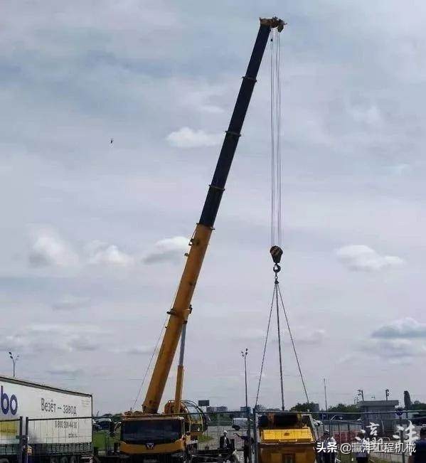 徐工1600吨级起重机 (徐工6000吨起重机)