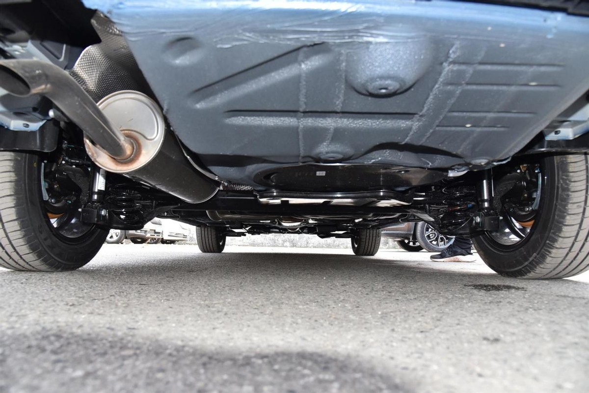 油耗低的车5万左右,油耗5.0左右的车