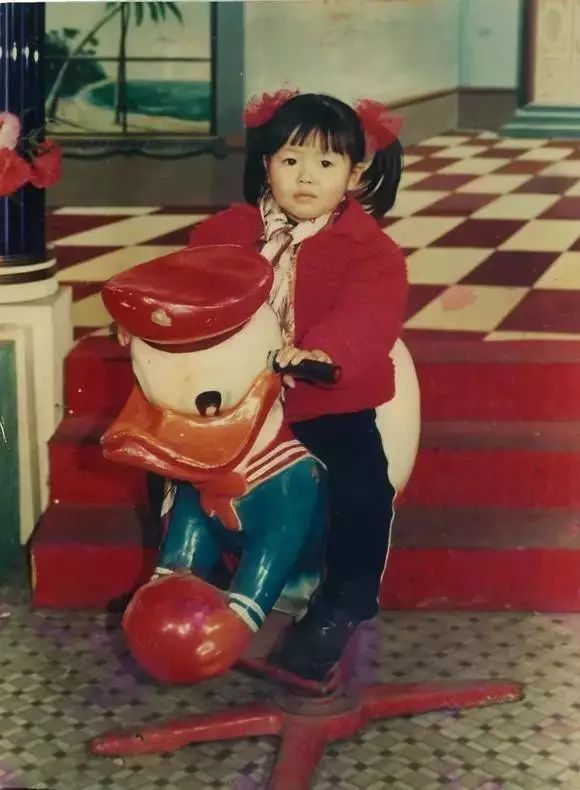 雎晓雯刘雯奚梦瑶何穗机场合影,何穗奚梦瑶刘雯雎晓雯图片