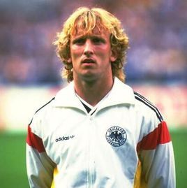 德国足球历史十大球星,德国十大顶尖足球巨星