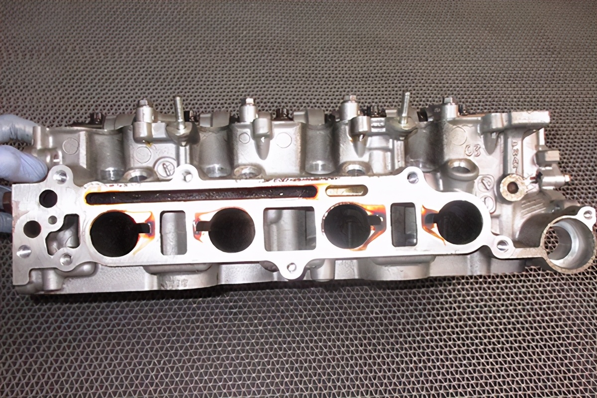 教你如何用工业超声波清洗机清洗柴油机气缸盖