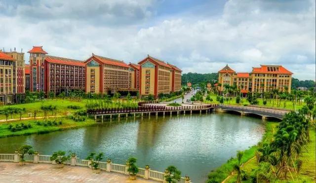 北部湾大学成为3a级景区的理由,你知道北部湾大学多大么