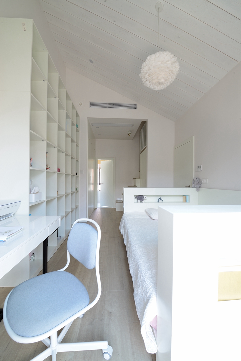 小城的生活简简单单普普通通,很向往学生时代的生活