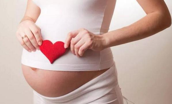 没有结婚证生孩子可以请产假吗,没结婚证生孩子医院给出生证明吗