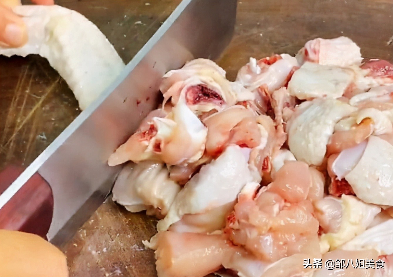 鸡肉怎么炖才嫩不柴汤鲜,怎样炖鸡汤肉不柴又软烂