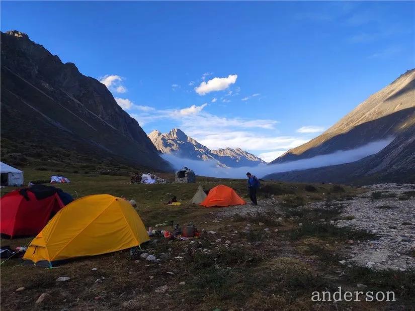 陪着贡嘎过仲秋，深夜听到女生的尖叫（上）