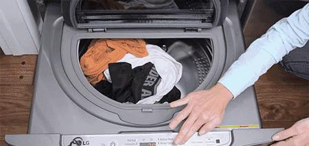 有汗渍的衣服怎么洗用什么办法,洗过的衣服上面有毛絮怎么弄