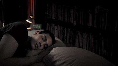 年度票房冠军，成人世界的赤裸真相，这片扒光了给你看