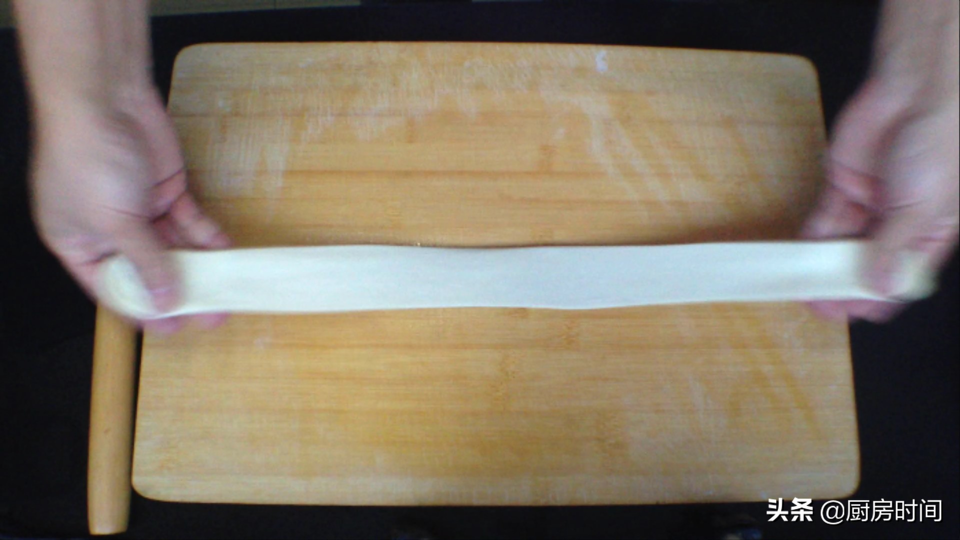 制作油泼面用的面粉,制作油泼面的步骤视频