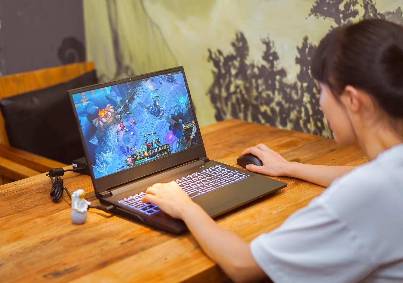 炫龙m7-e8s3怎么样,炫龙m7e6s3优缺点