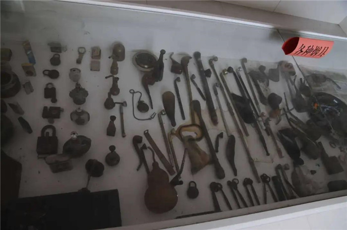 22℃的夏天丨河灯初上夜未央，花海骄艳扑鼻香，这就是富江