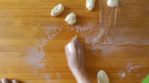 好吃到哭的港式菠萝包，多图超详细制作教程，想不成功都难