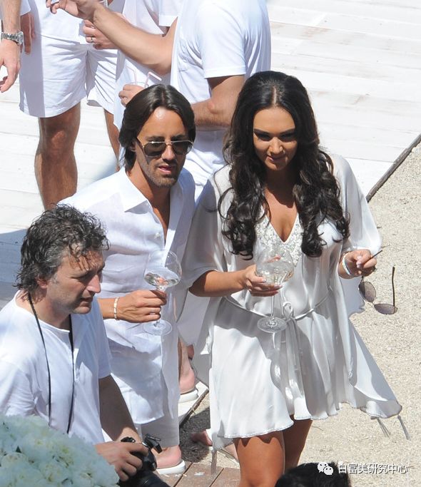 名媛40亿身价,英国名媛身价有多少亿