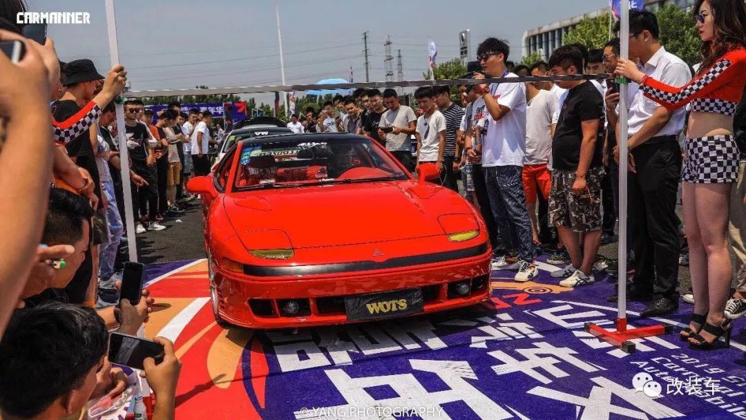 三菱3000gt跑车敞篷版,30万买一台30年前的三菱3000gt