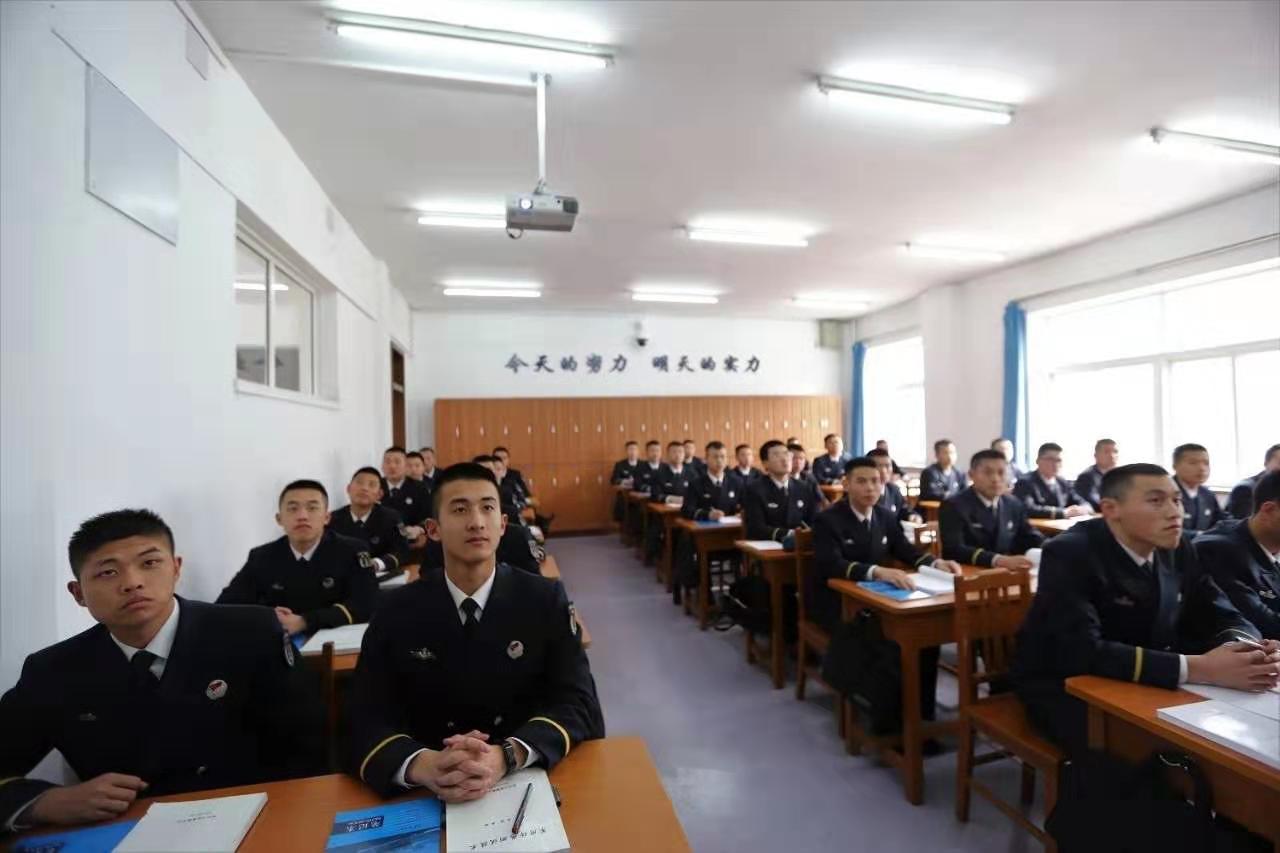 军校大连舰艇学院,大连海军舰艇学院军校