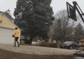 为啥加油站月薪两千还没人辞职,加油站上班工作强度大吗累吗