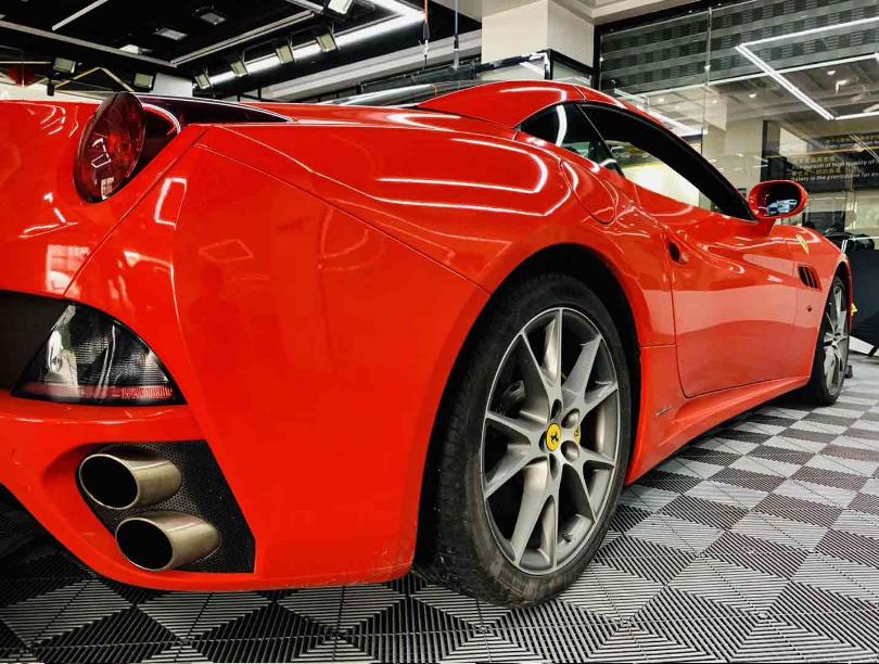 新车4s玻璃贴膜都是小气泡,贴膜出现小气泡