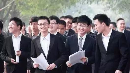 考上专科怎么办?做好这3件事,毕业后出路不输本科生?