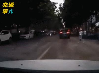 情侣马路上吵架被撞死司机怎么判,情侣在马路中间吵架女生被撞身亡