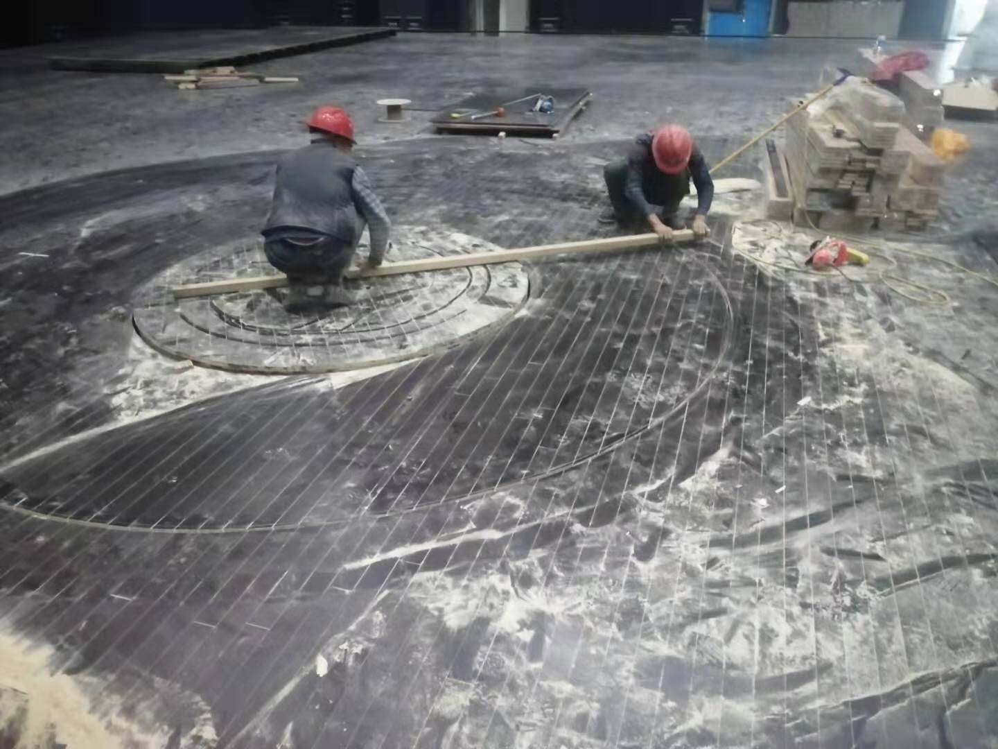 运动木地板安装工程,木地板安装方向进门横还是进门竖