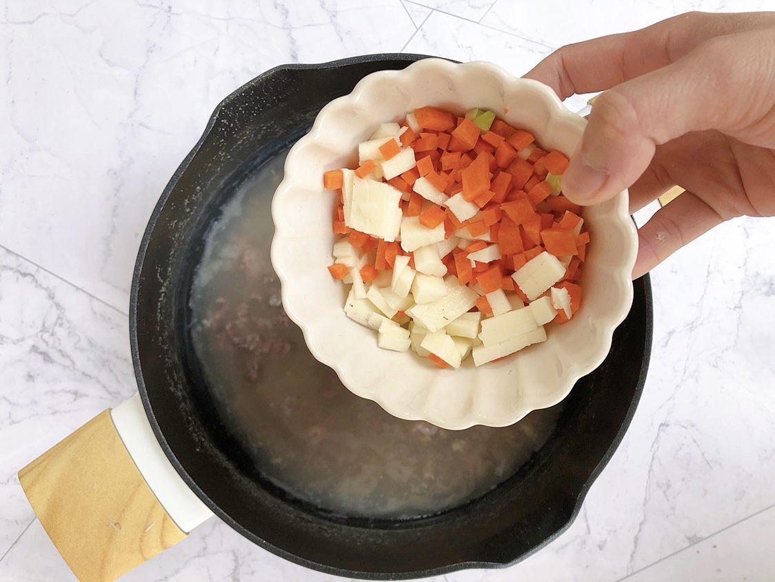 秋季润肺养胃粥早餐做给家人吃吧,秋季养生粥多喝养胃还能解决秋燥