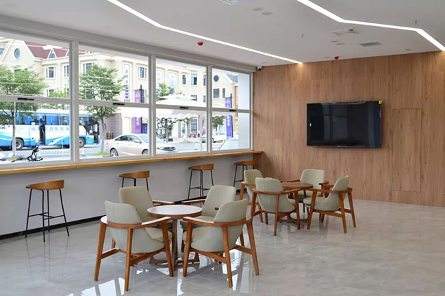 定位8090后车主,装修200万,未开业就吸引同行打卡,这家店有啥魔力