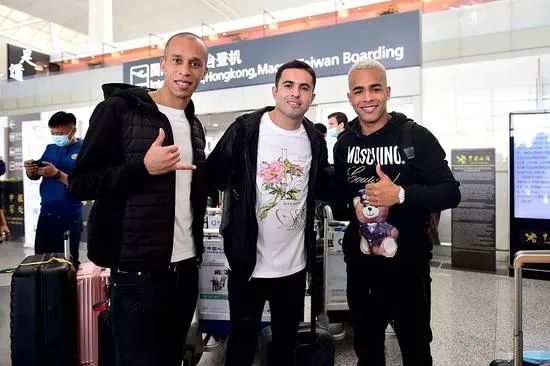 荒诞！苏宁愿顶薪300万欧续约特谢拉，足协新规扼杀他的归化路