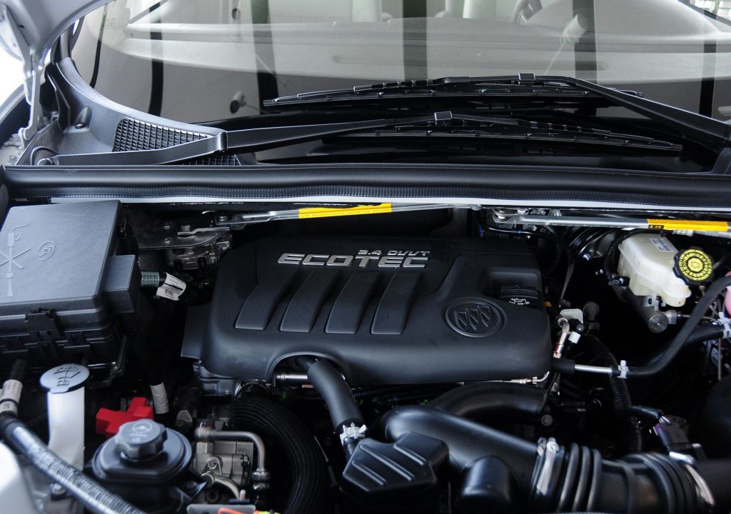 2004年二手别克gl8商务车报价,2010款别克gl8陆尊二手多少钱