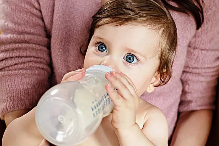 奶粉挂壁不溶解怎么办,奶粉好像冲不化很多颗粒挂壁