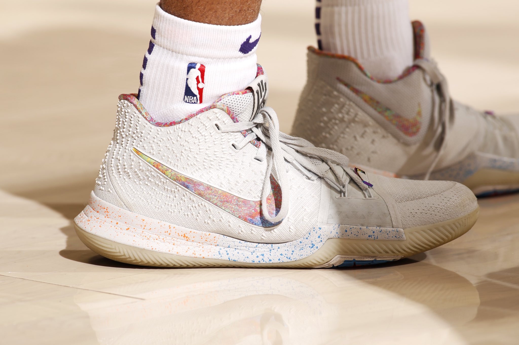 塔克上脚球鞋一览表,nba鞋王塔克赛场球鞋