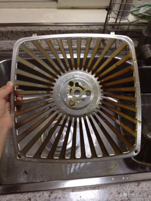 家用油烟机清洗的正确方法,家用油烟机清洗全过程