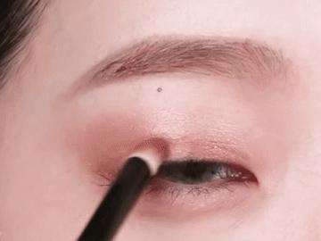 单眼皮jennie烟熏妆,如何画jennie的眼妆