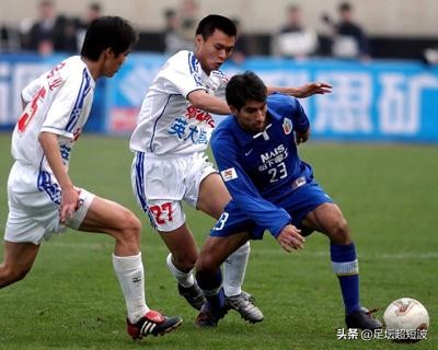 在颠沛中倔犟--中国足坛的流浪者